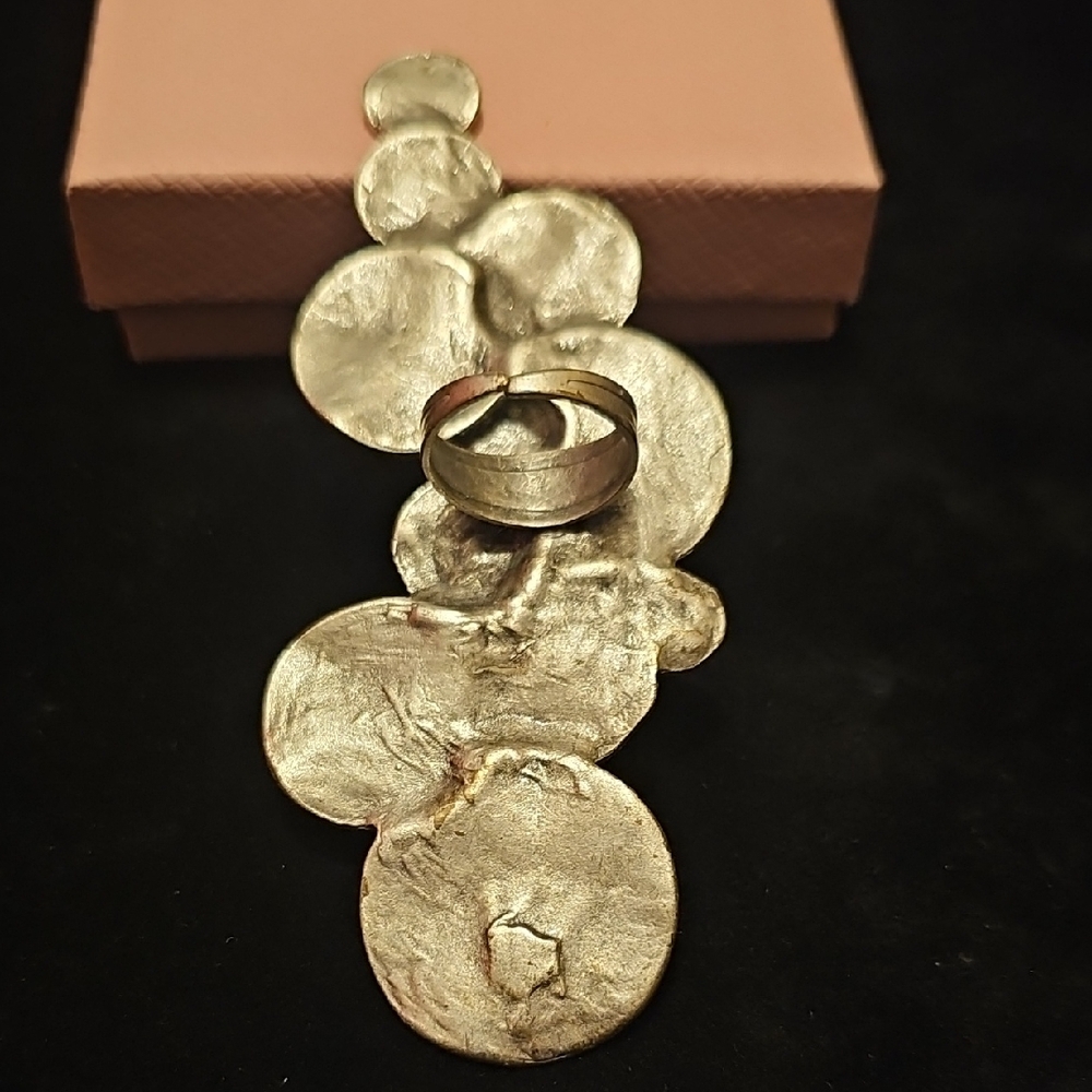 Elegant Silver Ring